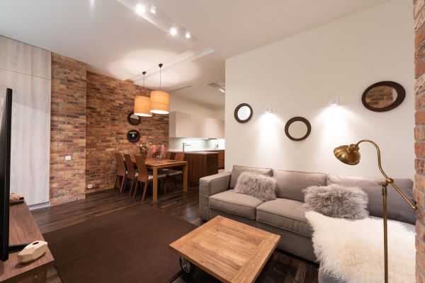Où trouver des tables basses en chêne tendance ?